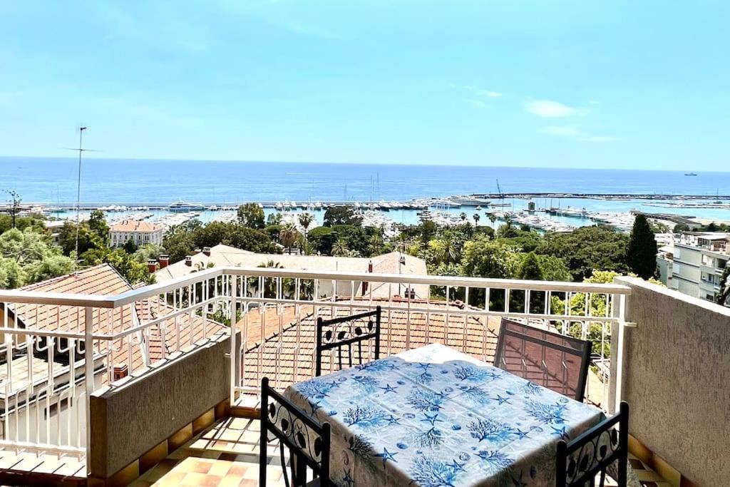 Special Home Vista Mare E Parcheggio Privato Sanremo Exterior photo