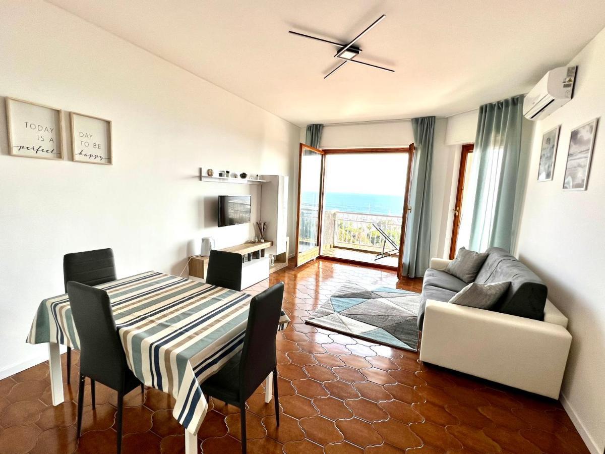 Special Home Vista Mare E Parcheggio Privato Sanremo Exterior photo