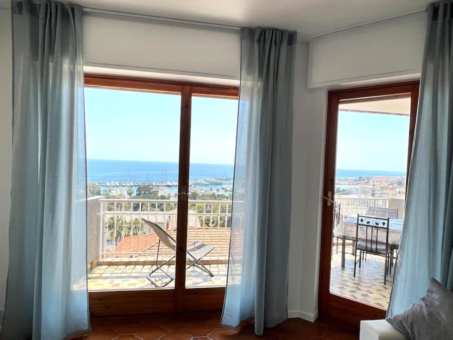 Special Home Vista Mare E Parcheggio Privato Sanremo Exterior photo