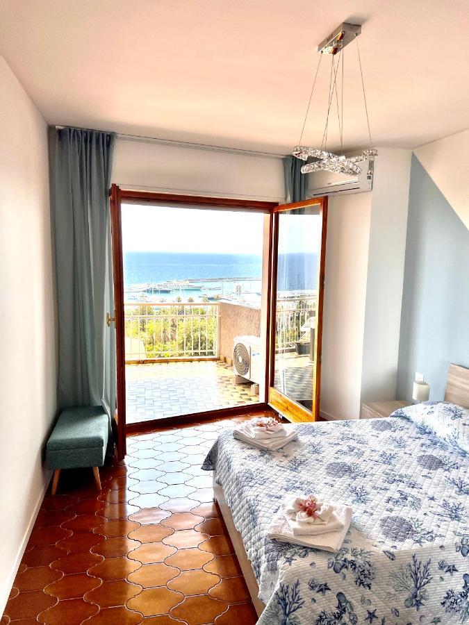 Special Home Vista Mare E Parcheggio Privato Sanremo Exterior photo
