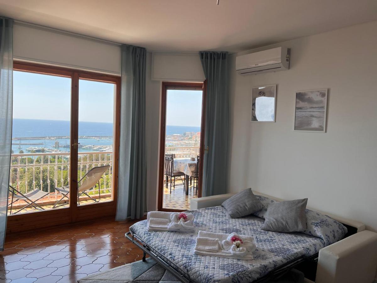 Special Home Vista Mare E Parcheggio Privato Sanremo Exterior photo